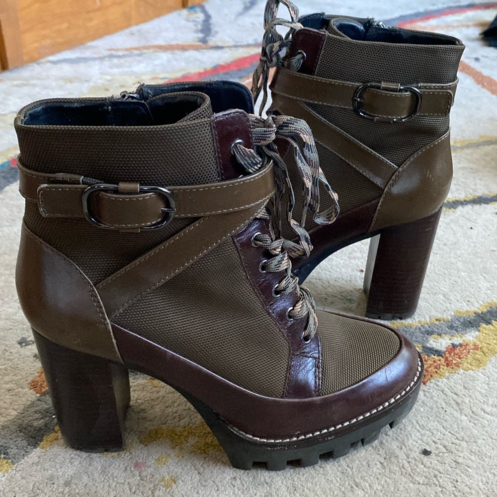 Antonio Melani Pearce chunk platform boots size 9.5